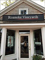 Roanoke Vineyards Wine Bar